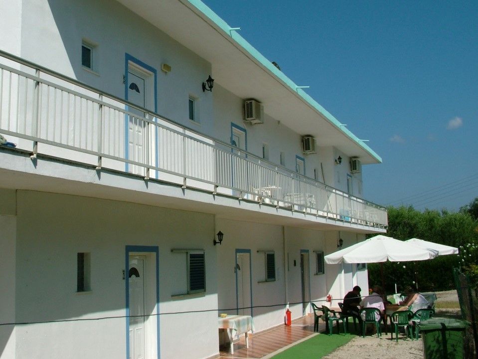 Vlassis Apartments 메손기 외부 사진