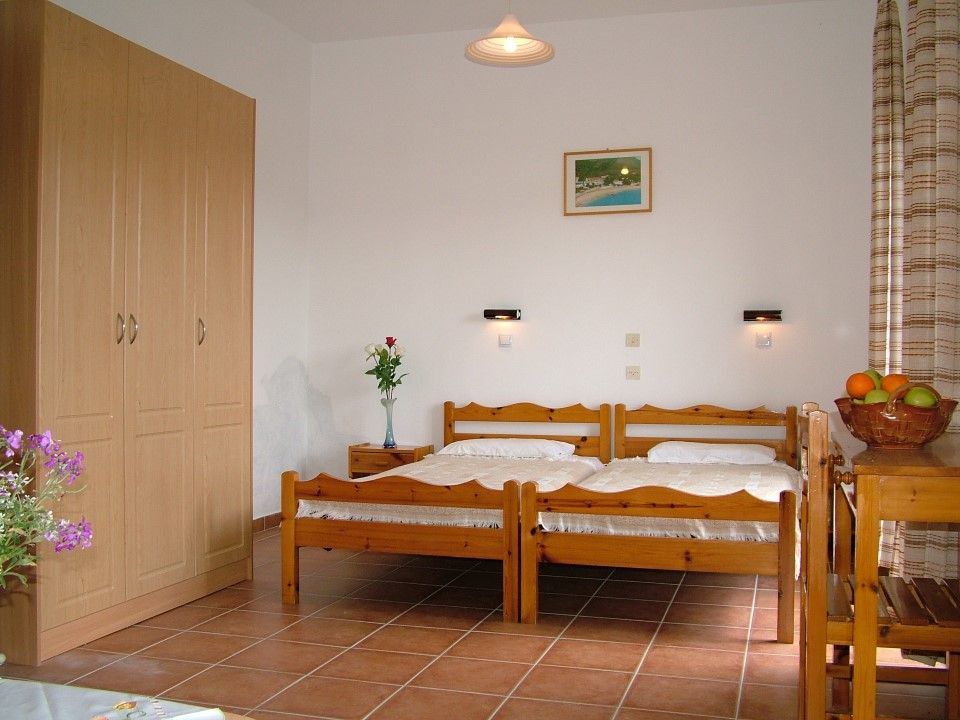 Vlassis Apartments 메손기 외부 사진